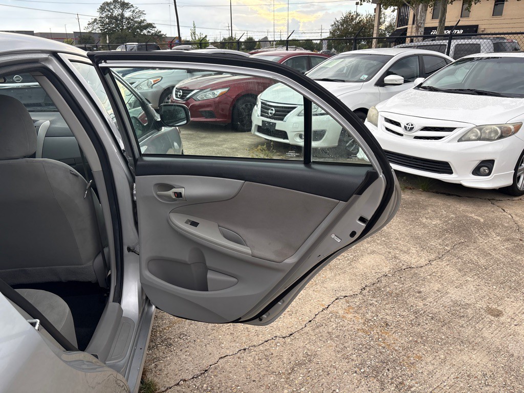 2012 Toyota Corolla Image 20