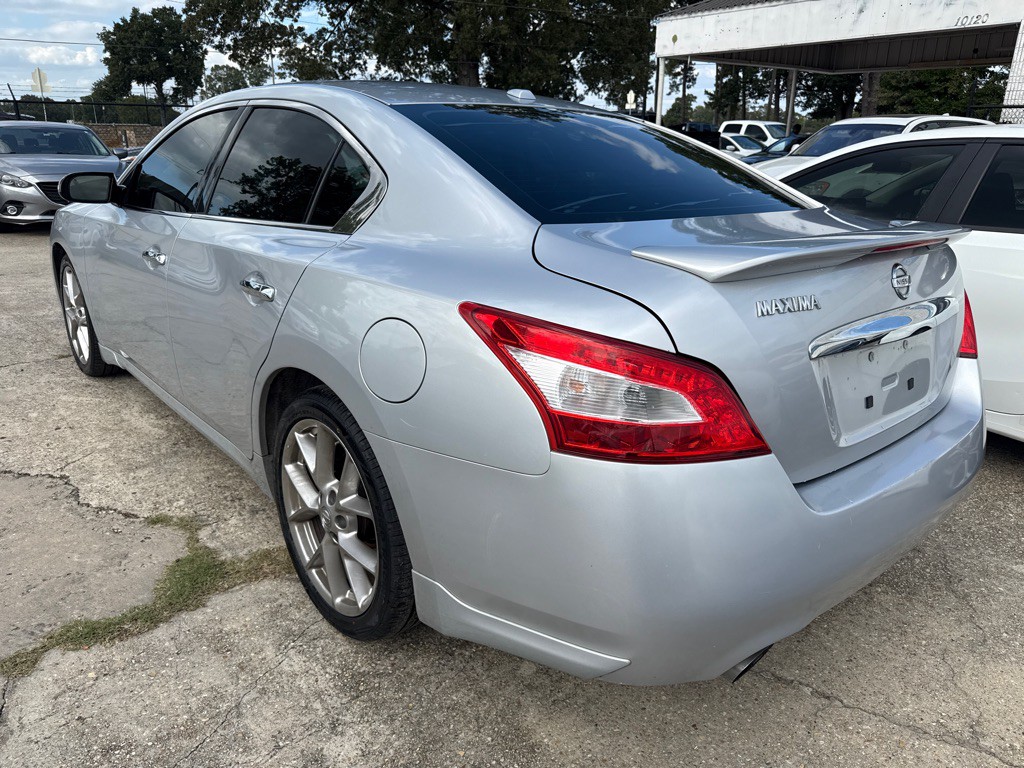2010 Nissan Maxima Image 4