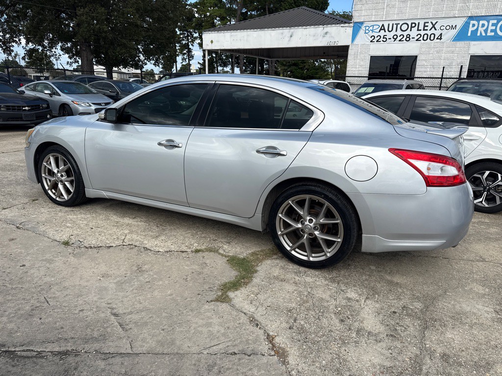 2010 Nissan Maxima Image 5