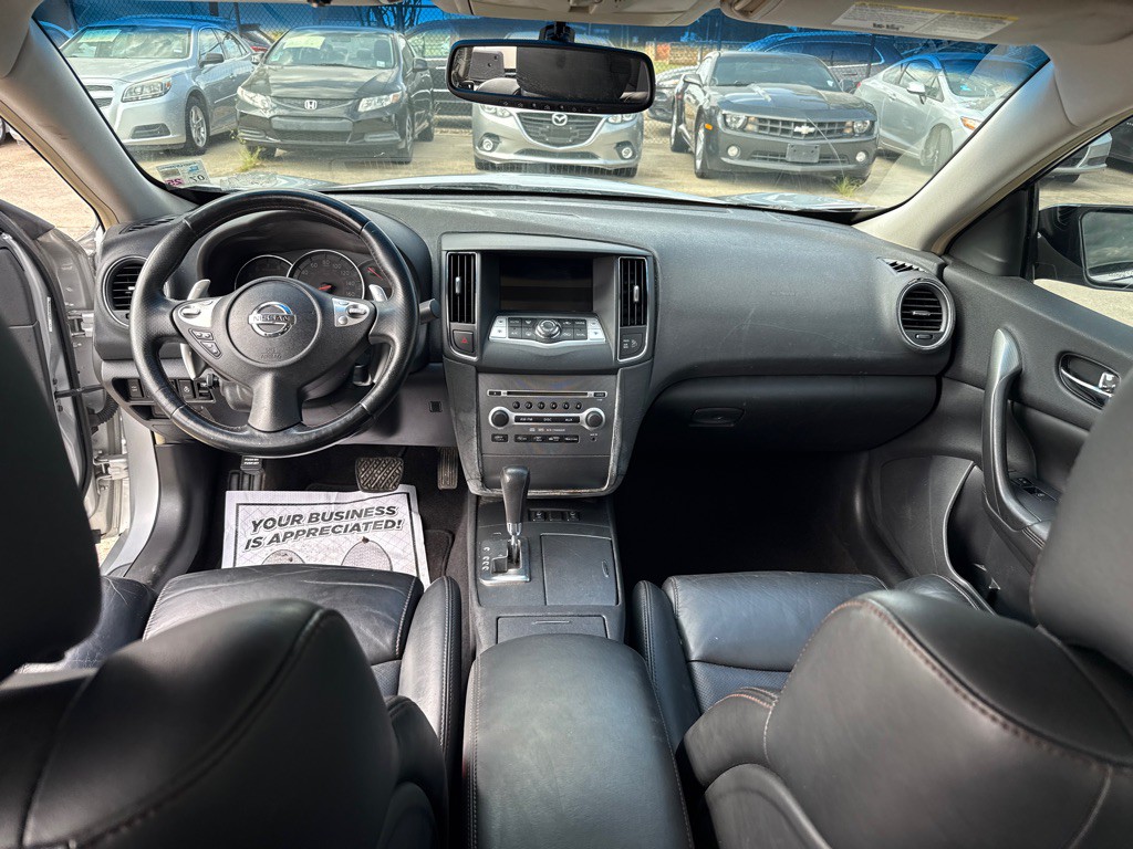 2010 Nissan Maxima Image 8