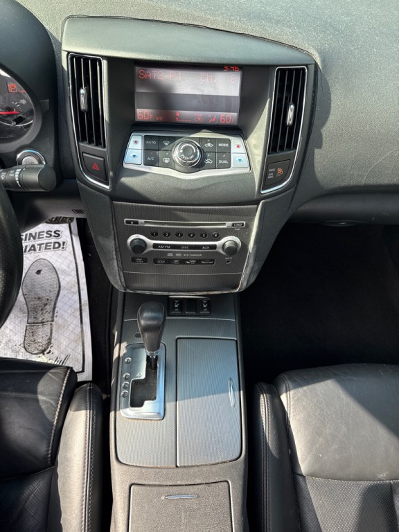 2010 Nissan Maxima Image 11