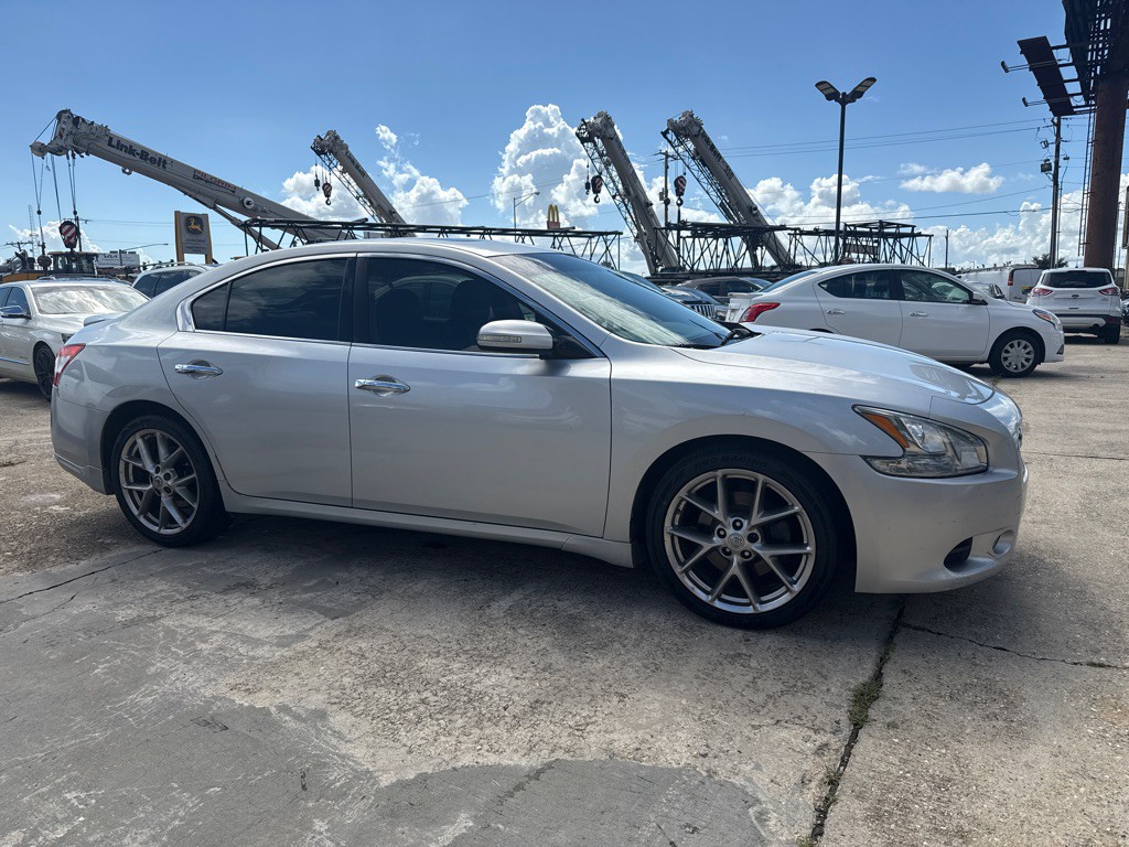 2010 Nissan Maxima Image 36