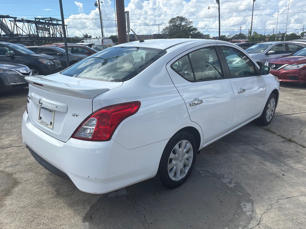 2019 Nissan Versa Image 5