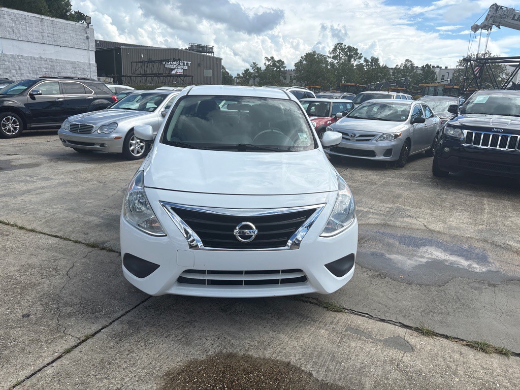 2019 Nissan Versa Image 8