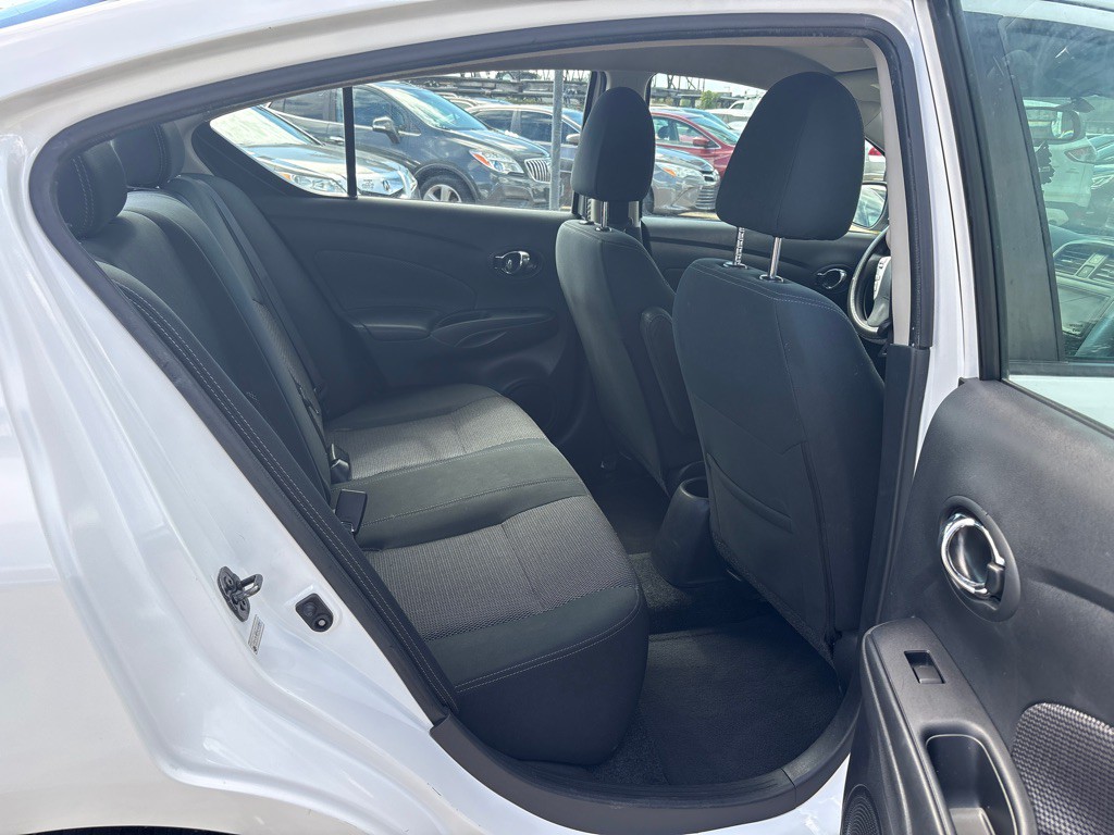 2019 Nissan Versa Image 21