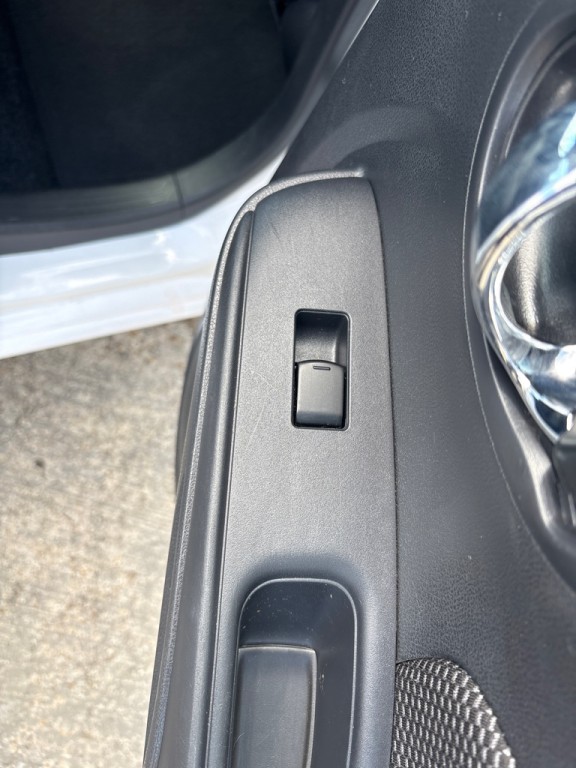2019 Nissan Versa Image 23