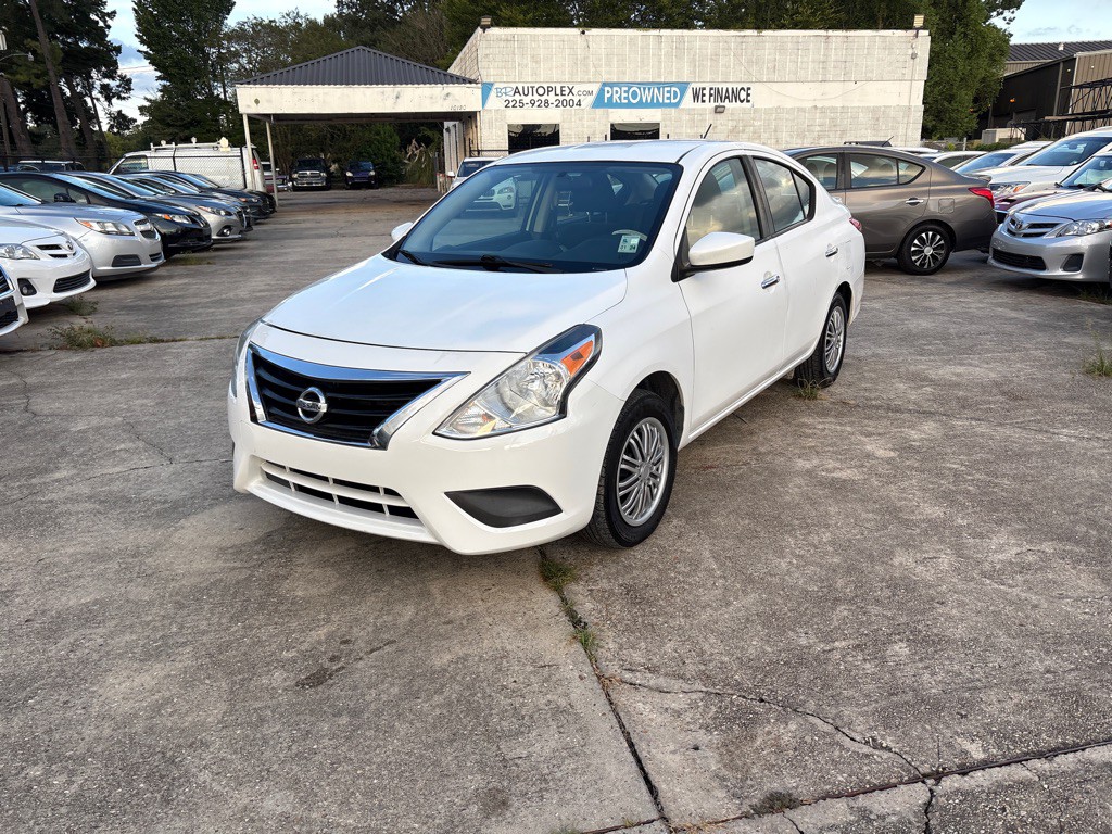 2019 Nissan Versa Image 37