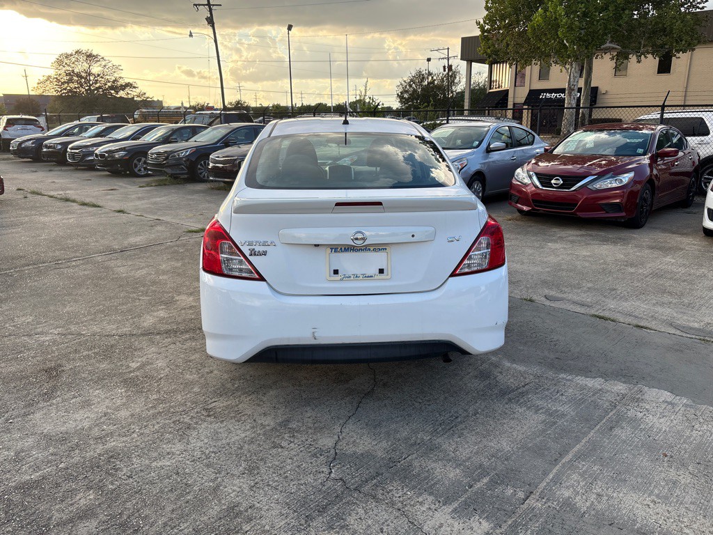 2019 Nissan Versa Image 40
