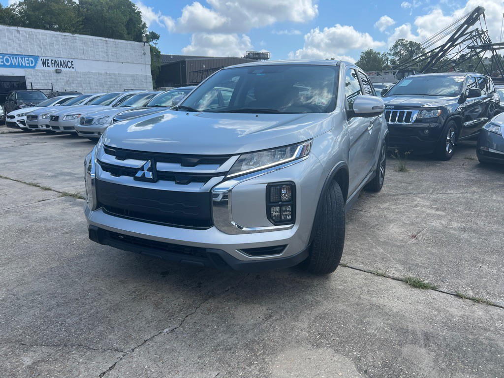 2021 Mitsubishi Outlander Image 3