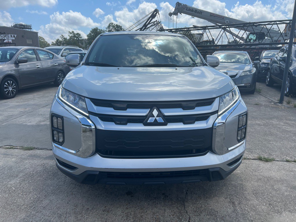 2021 Mitsubishi Outlander Image 4