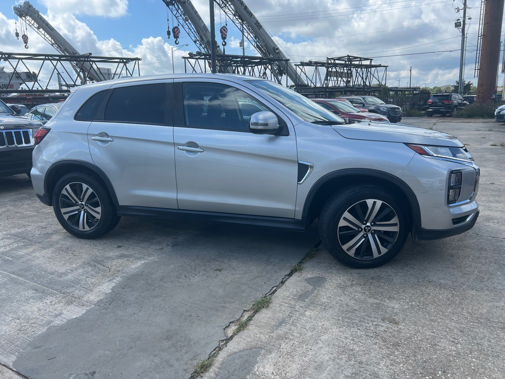 2021 Mitsubishi Outlander Image 6