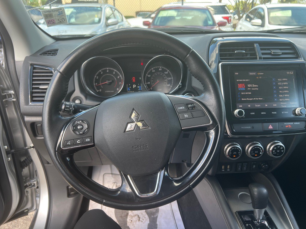 2021 Mitsubishi Outlander Image 16