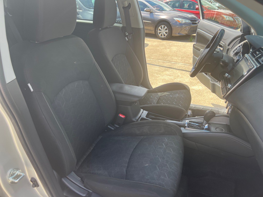2021 Mitsubishi Outlander Image 31