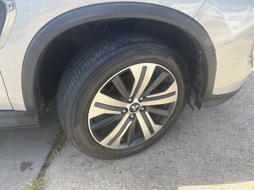 2021 Mitsubishi Outlander Image 37