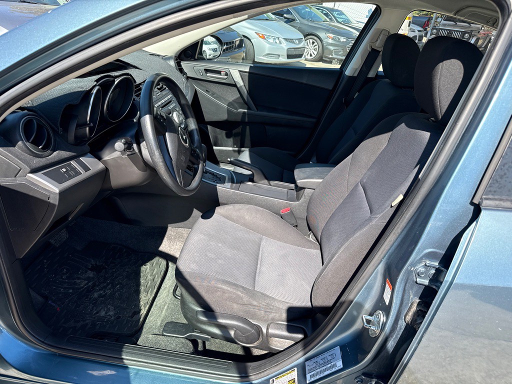 2010 Mazda Mazda3 Image 9
