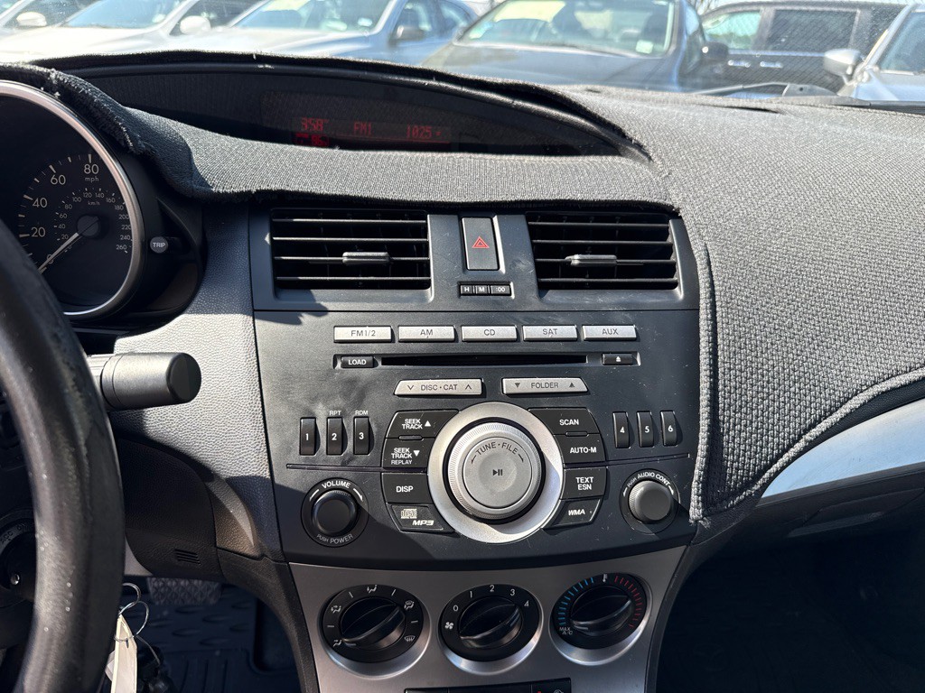 2010 Mazda Mazda3 Image 13