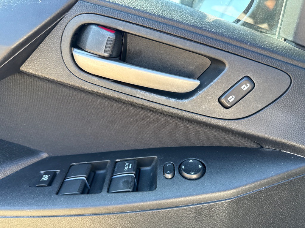 2010 Mazda Mazda3 Image 19