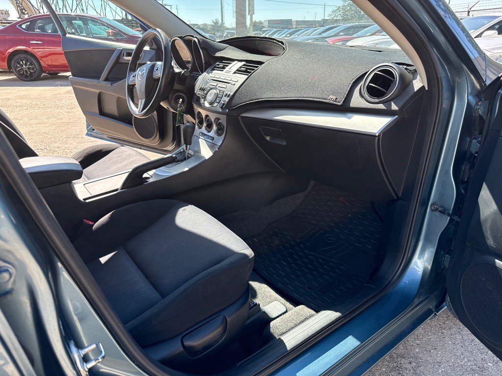 2010 Mazda Mazda3 Image 27