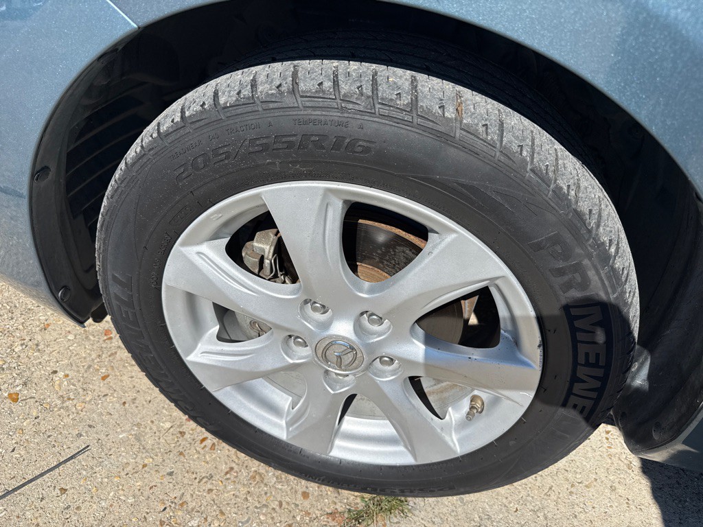 2010 Mazda Mazda3 Image 32