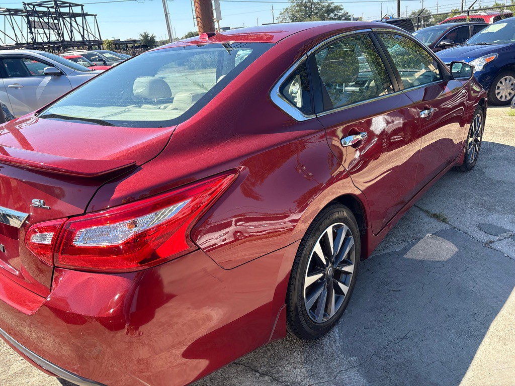 2016 Nissan Altima Image 5