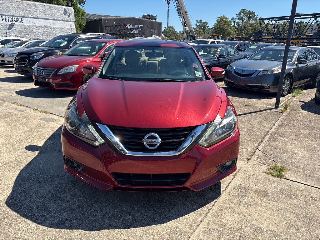 2016 Nissan Altima Image 8
