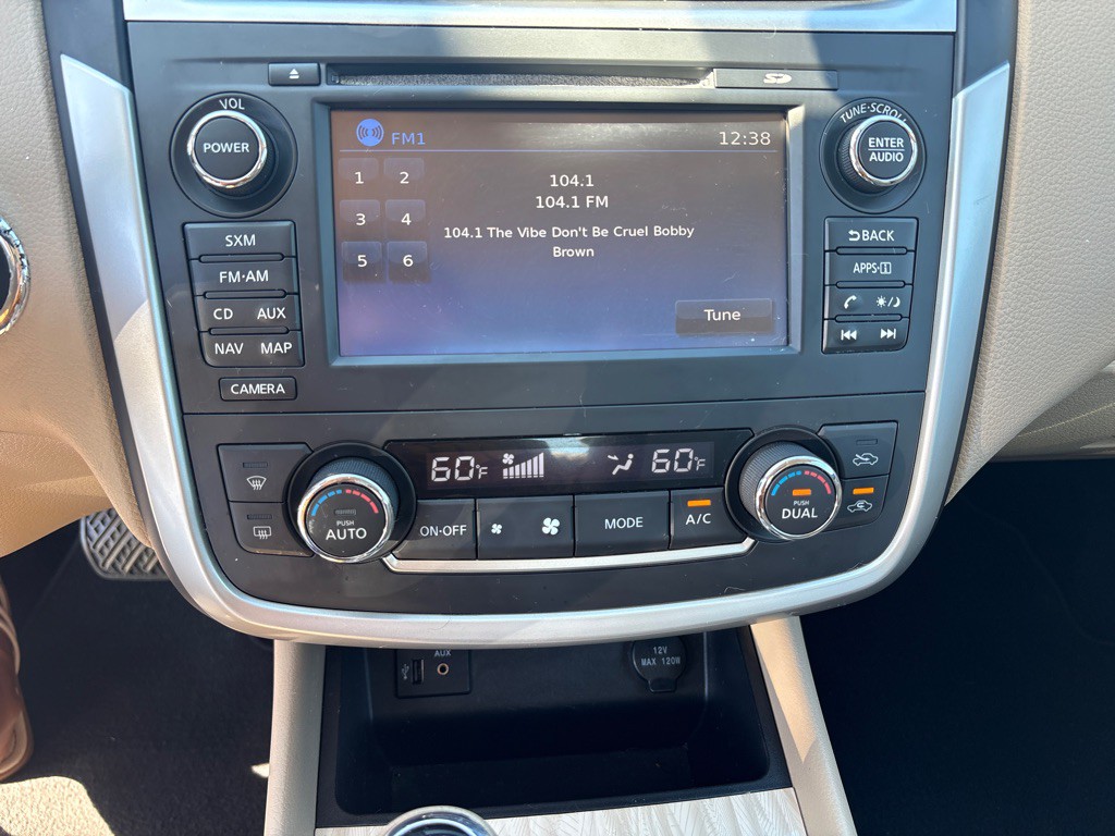 2016 Nissan Altima Image 11