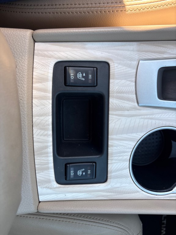 2016 Nissan Altima Image 12