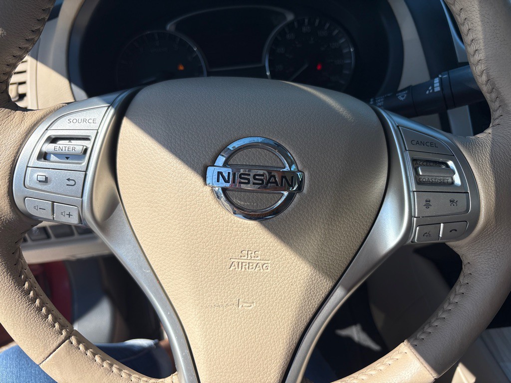 2016 Nissan Altima Image 13