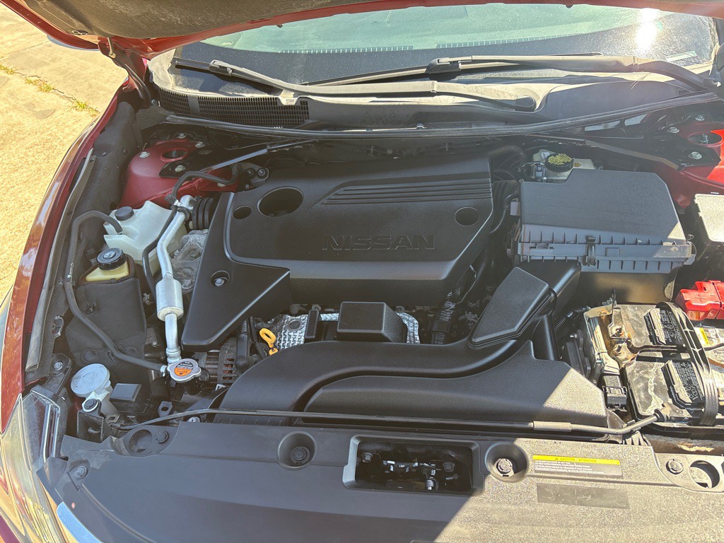 2016 Nissan Altima Image 30