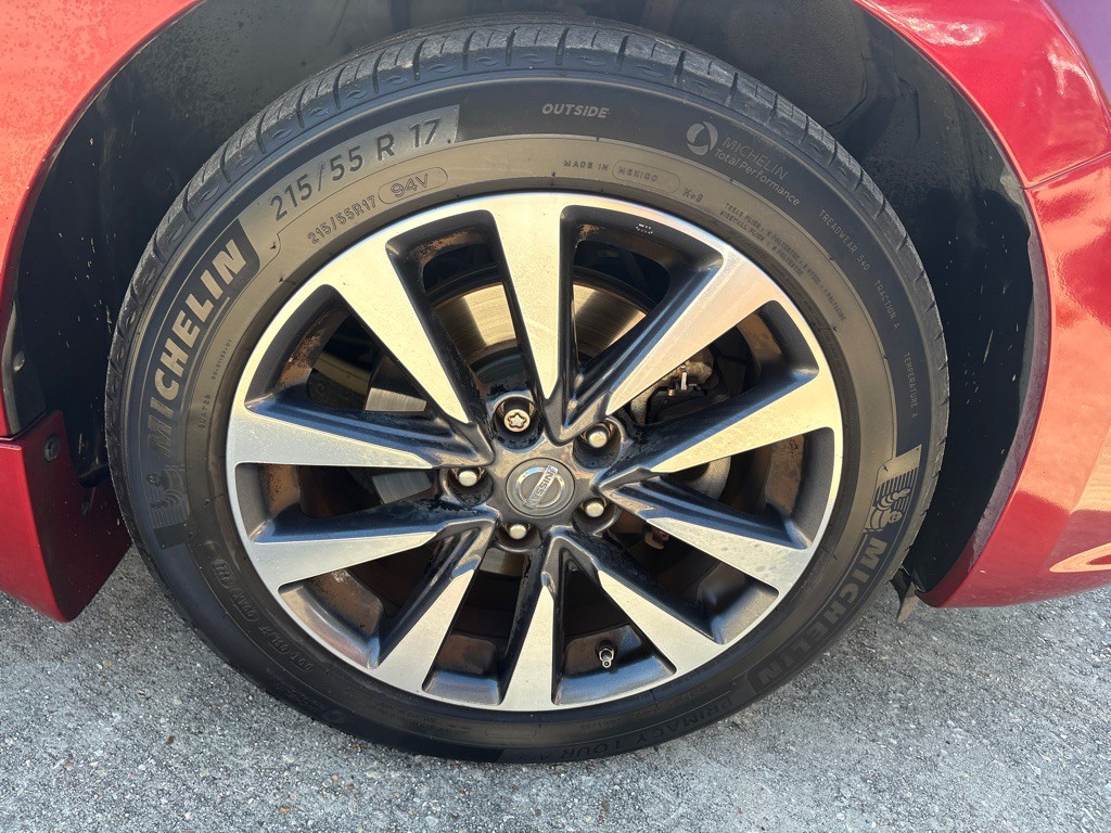 2016 Nissan Altima Image 31
