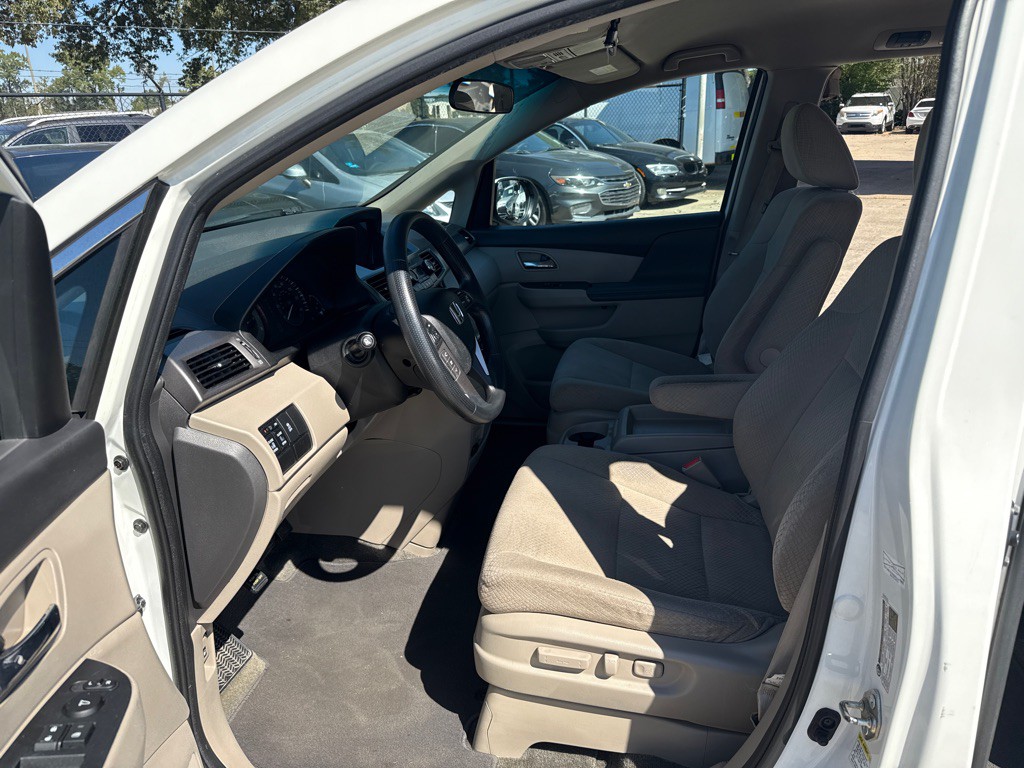 2015 Honda Odyssey Image 9