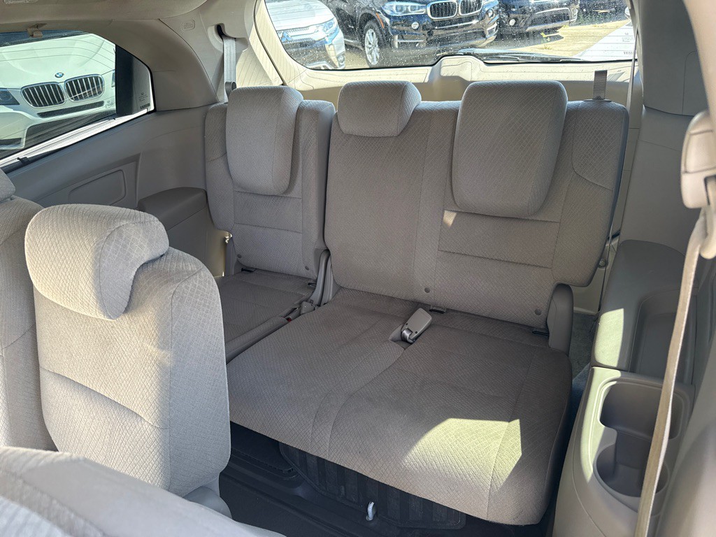 2015 Honda Odyssey Image 11