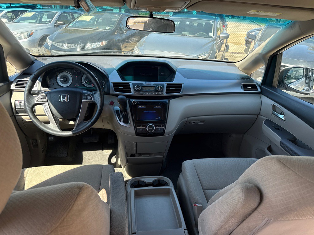2015 Honda Odyssey Image 12