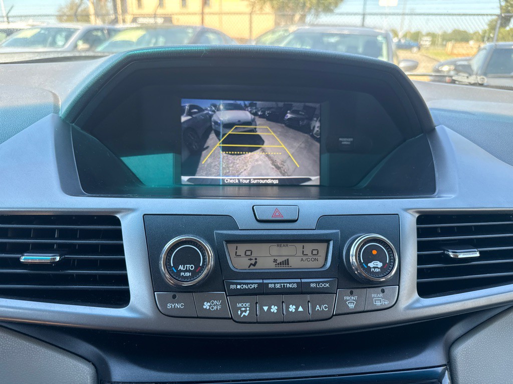 2015 Honda Odyssey Image 15