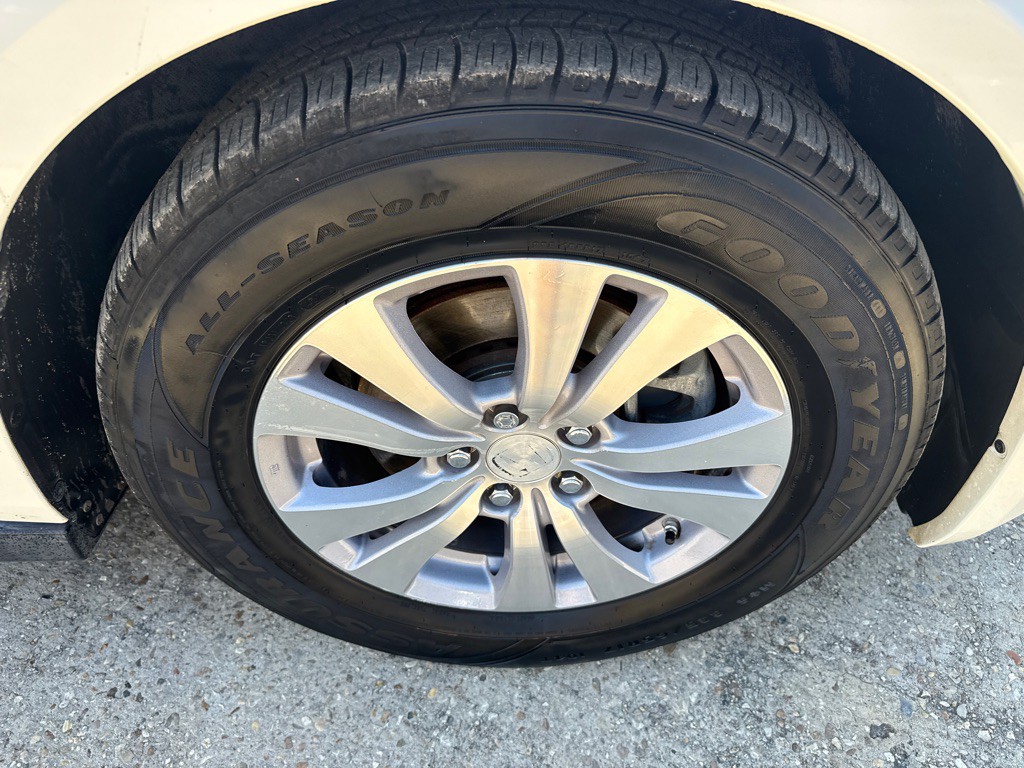 2015 Honda Odyssey Image 28