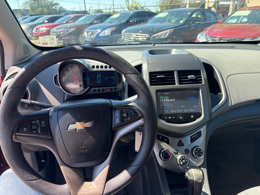 2015 Chevrolet Sonic Image 10