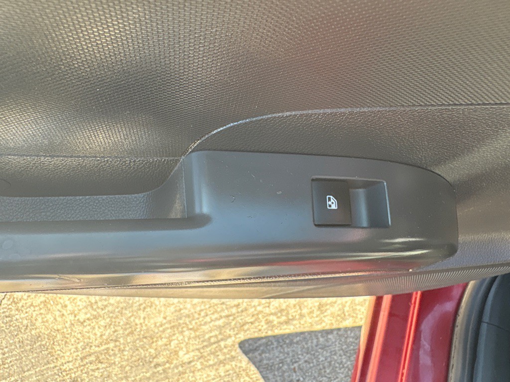2015 Chevrolet Sonic Image 18