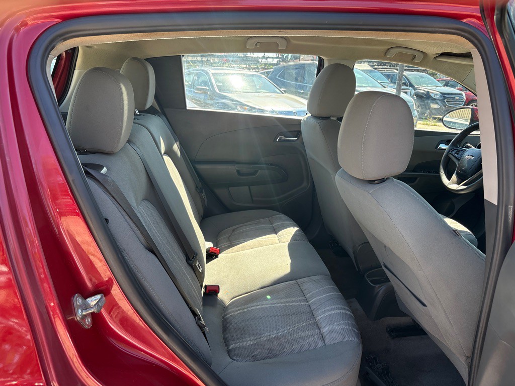 2015 Chevrolet Sonic Image 20