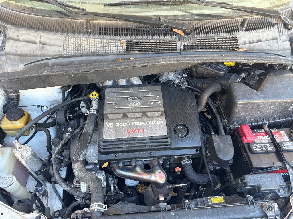 2002 Toyota Sienna Image 28