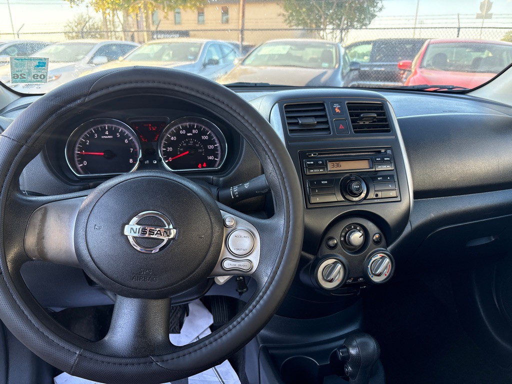 2012 Nissan Versa Image 10