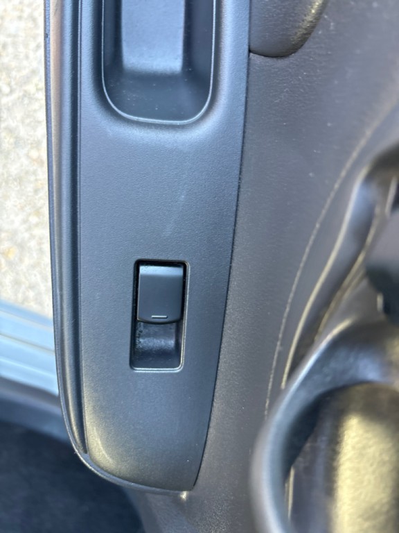 2012 Nissan Versa Image 18