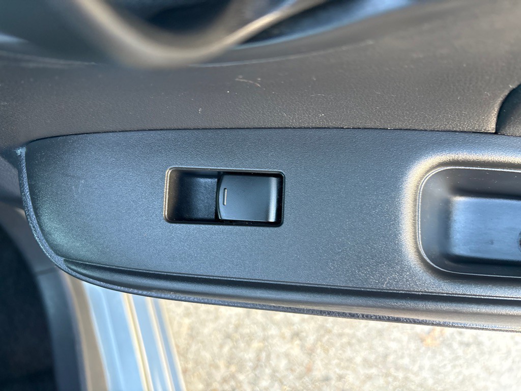2012 Nissan Versa Image 21