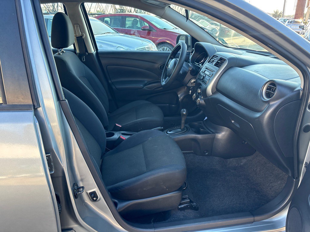 2012 Nissan Versa Image 22
