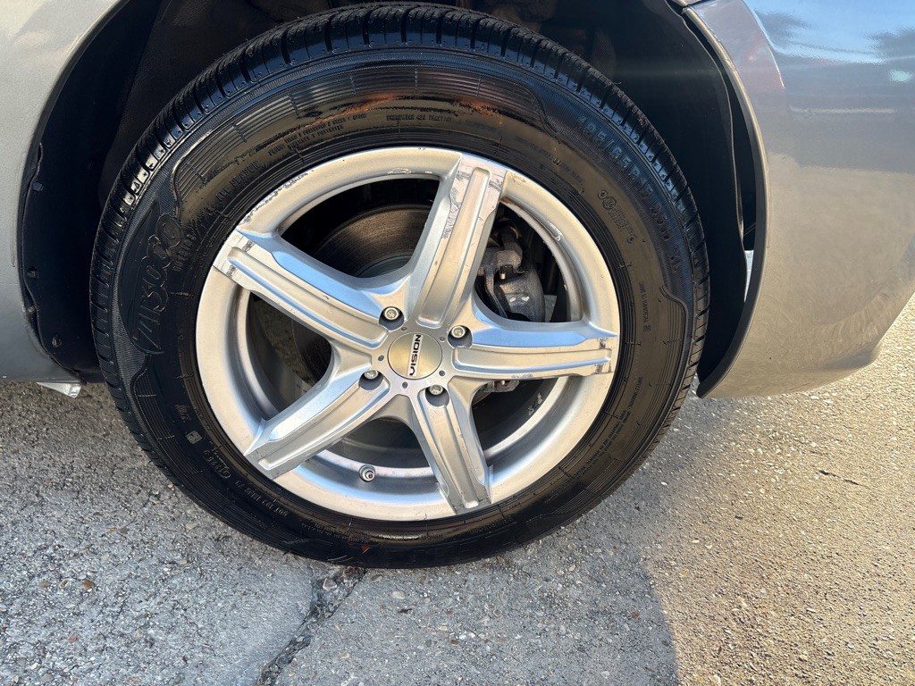 2012 Nissan Versa Image 26