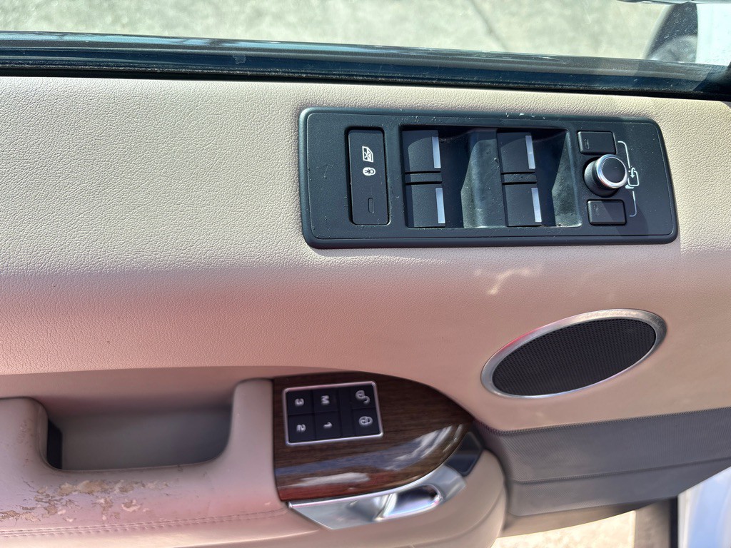2016 Land Rover Range Rover Sport Image 15