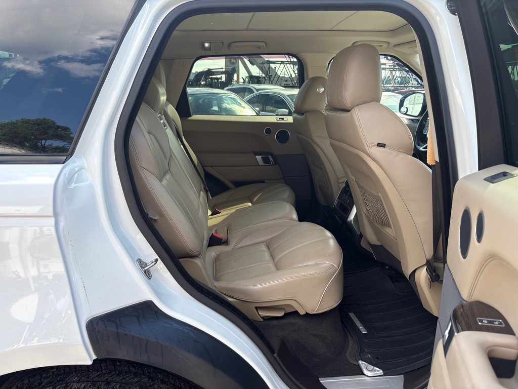 2016 Land Rover Range Rover Sport Image 21