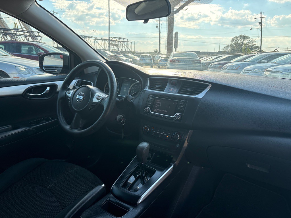 2018 Nissan Sentra Image 25