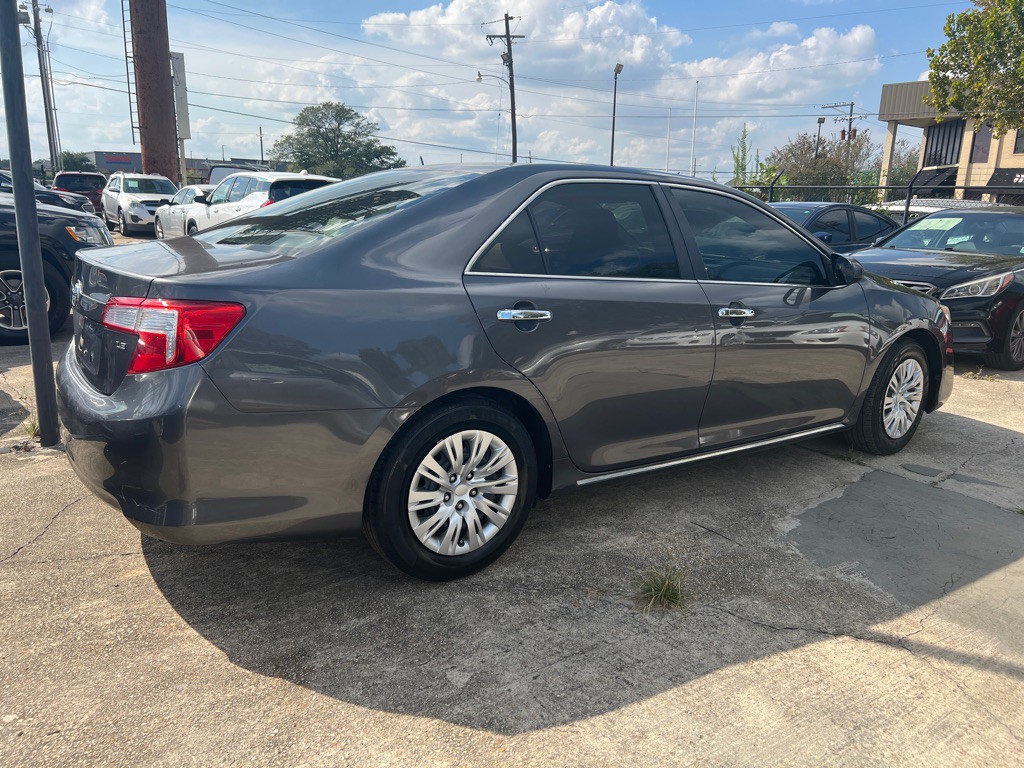 2013 Toyota Camry Image 7