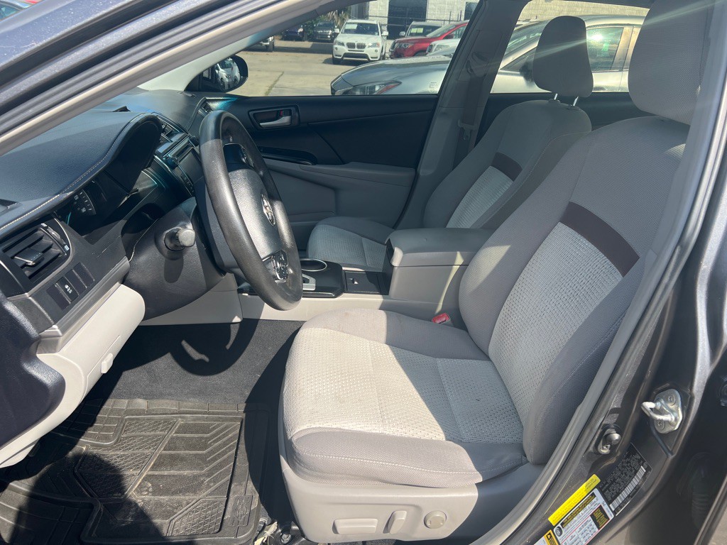 2013 Toyota Camry Image 14
