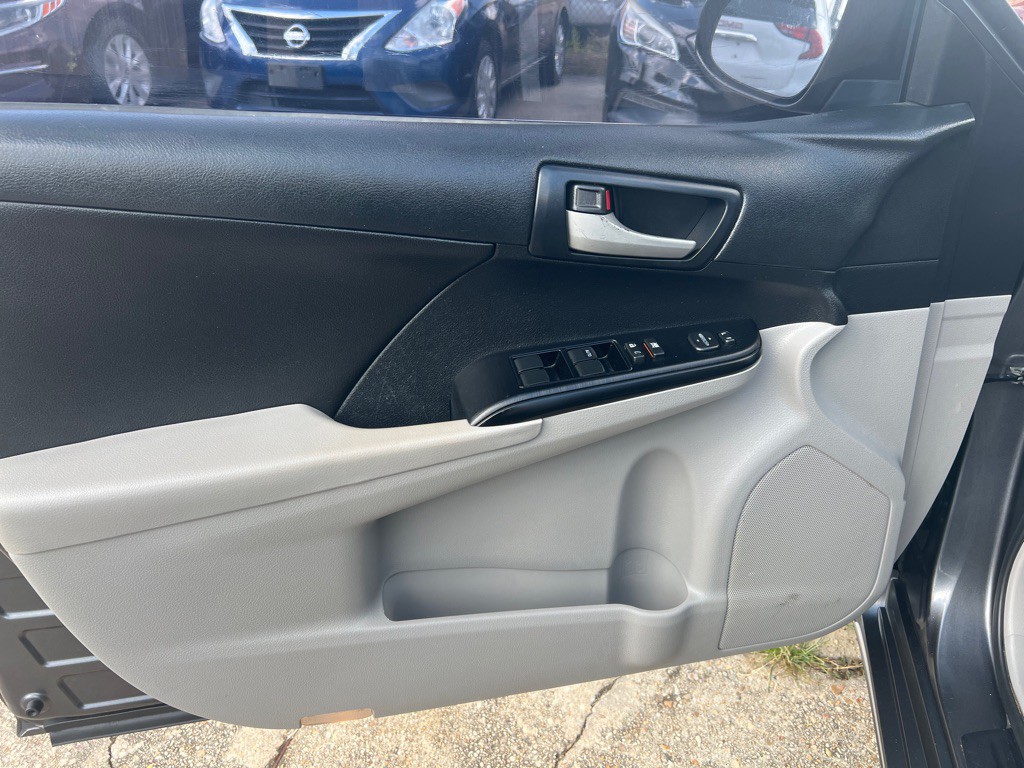 2013 Toyota Camry Image 22